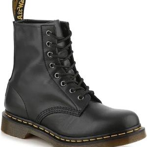 DR. MARTENS WOMEN'S BOOT